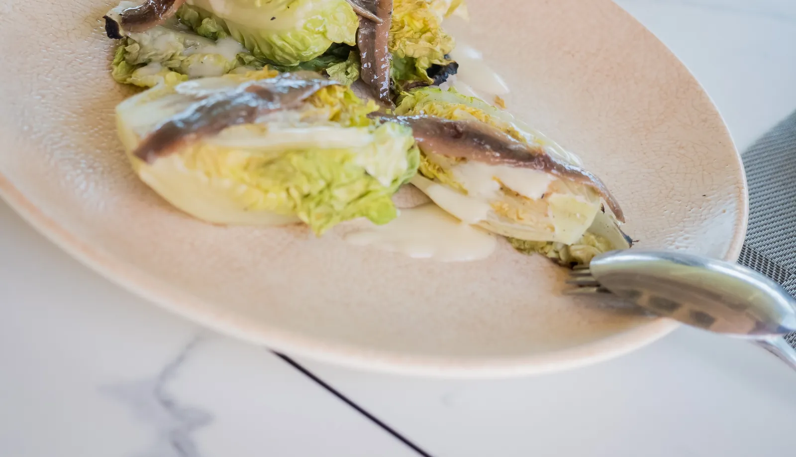 Cogollos con anchoas